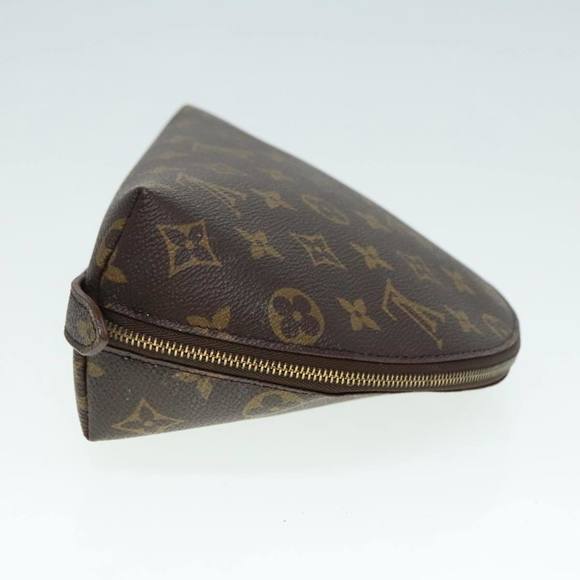 LOUIS VUITTON Monogram Trousse Demi Ronde Cosmetic Pouch M47520 LV Auth 89922 - Picture 3 of 16